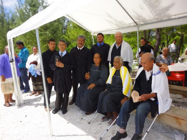 baptism at tahiti (3)