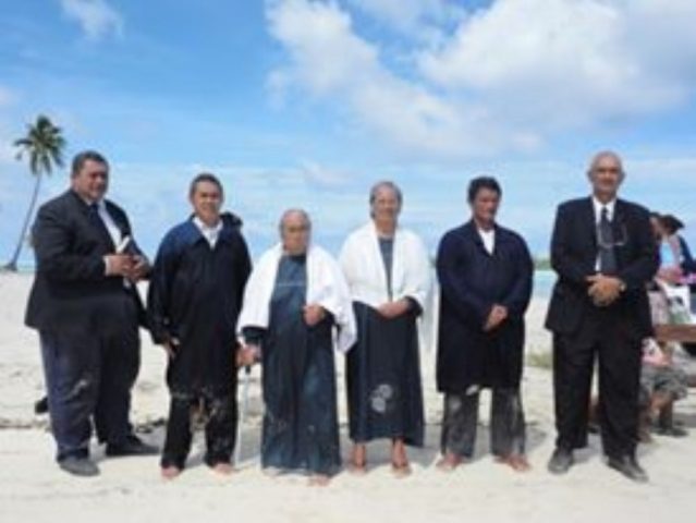 baptism at tahiti (5)